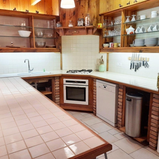  AGENCE IMMOBILIERE MARIN : Domaines / Propriétés | MONTCUQ (46800) | 400 m2 | 889 200 € 