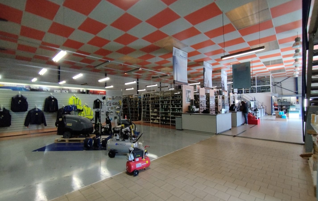 AGENCE IMMOBILIERE MARIN : Local / Bureau | CAHORS (46000) | 1 200 m2 | 8 000 € 