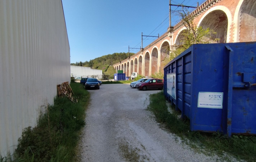 AGENCE IMMOBILIERE MARIN : Local / Bureau | CAHORS (46000) | 1 200 m2 | 8 000 € 