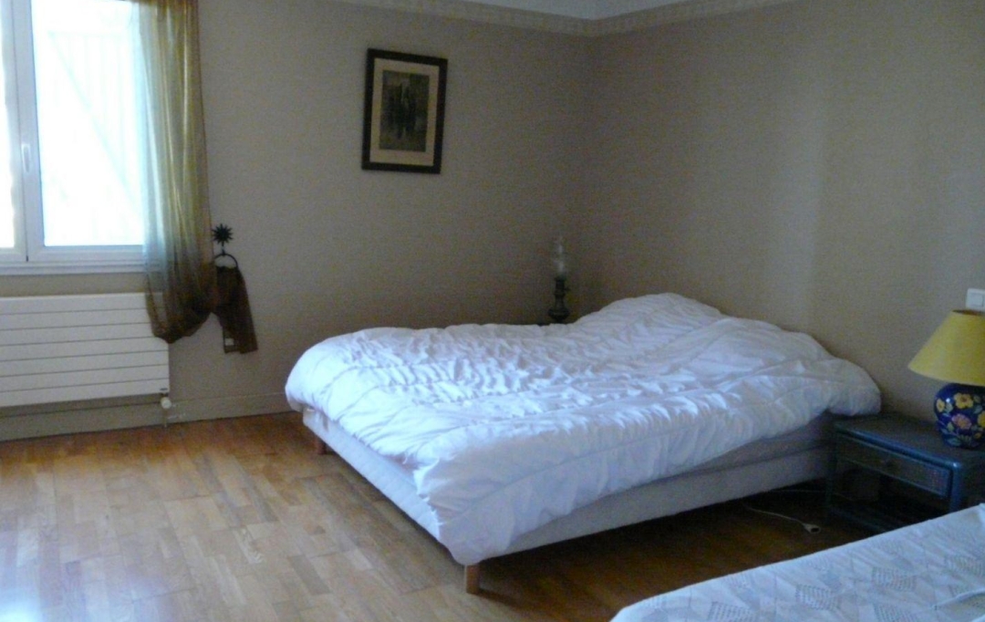 AGENCE IMMOBILIERE MARIN : Maison / Villa | CASTELNAU-MONTRATIER (46170) | 250 m2 | 395 000 € 