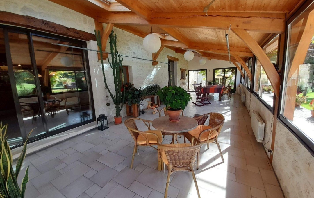AGENCE IMMOBILIERE MARIN : Domaines / Propriétés | MONTCUQ (46800) | 400 m2 | 889 200 € 