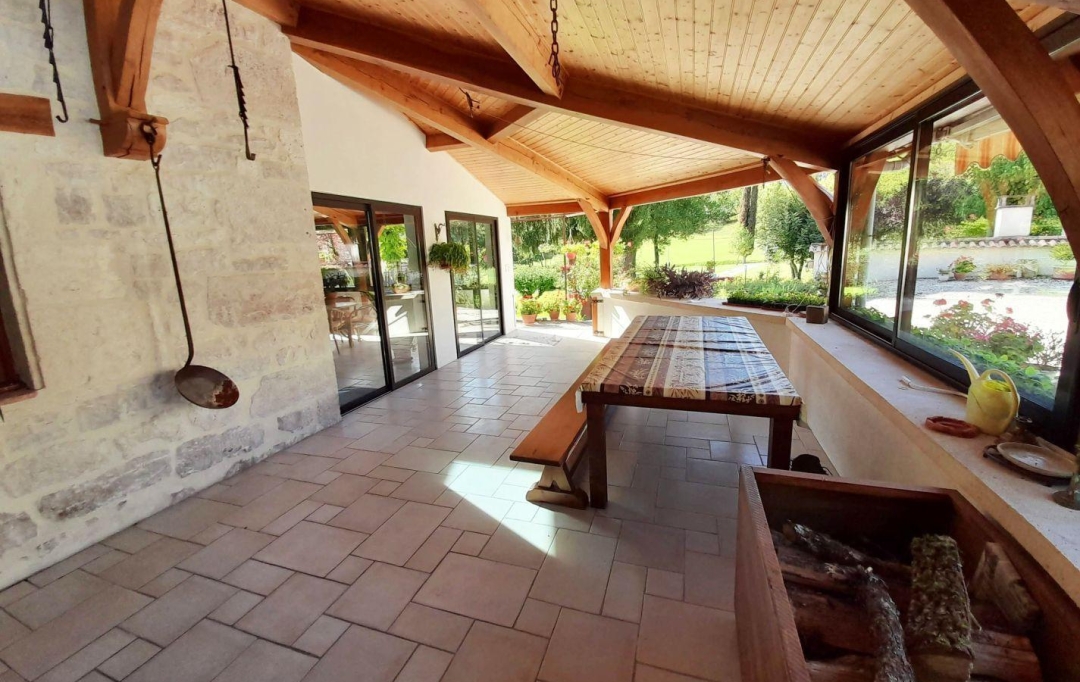 AGENCE IMMOBILIERE MARIN : Domaines / Propriétés | MONTCUQ (46800) | 400 m2 | 889 200 € 