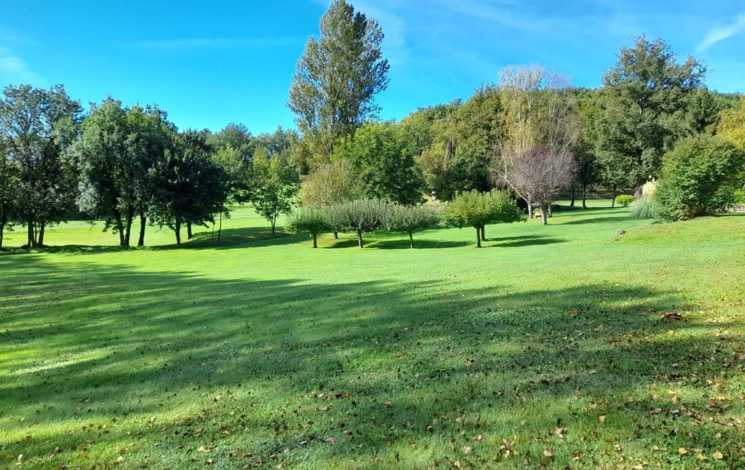 AGENCE IMMOBILIERE MARIN : Domaines / Propriétés | MONTCUQ (46800) | 400 m2 | 889 200 € 