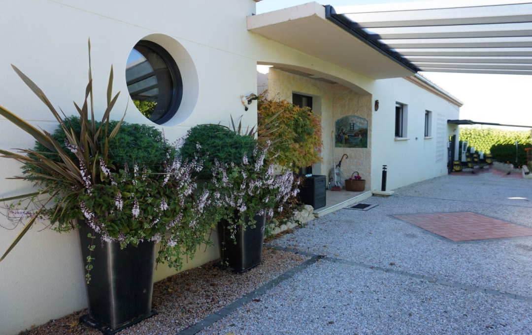 AGENCE IMMOBILIERE MARIN : Maison / Villa | SAINT-PAUL-DE-LOUBRESSAC (46170) | 250 m2 | 525 000 € 