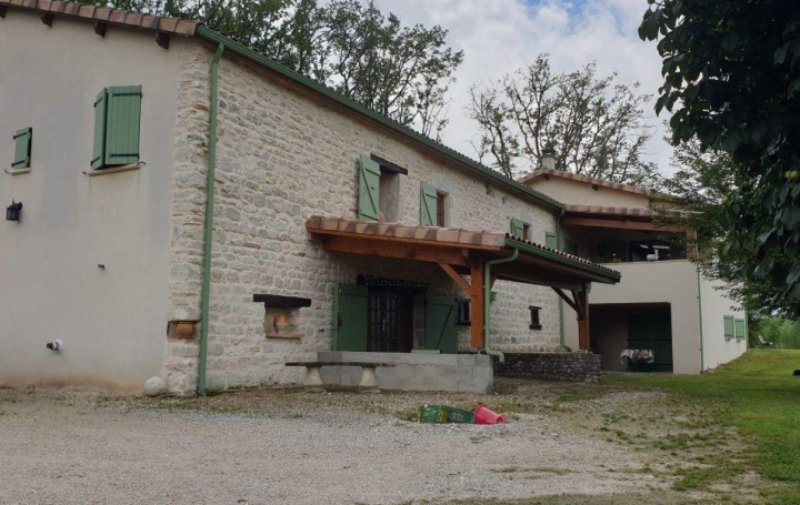 Maison VAZERAC 269 m2 390 000 € Maison VAZERAC 269 m2 390 000 €