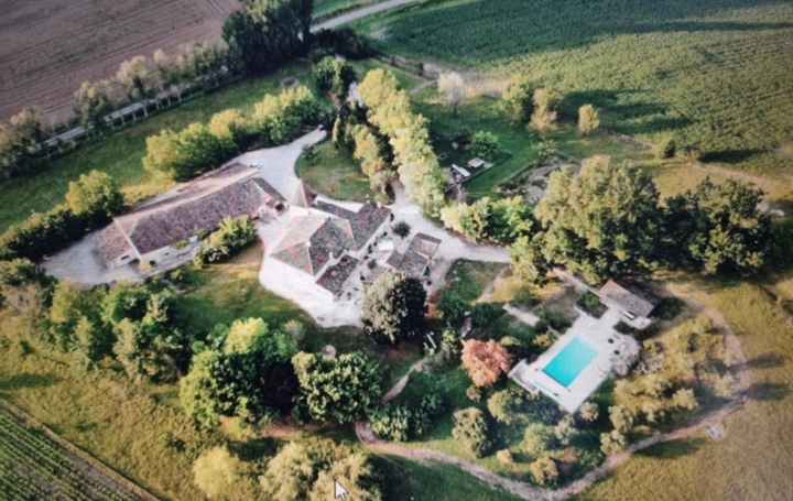 AGENCE IMMOBILIERE MARIN Domaines / Propriétés | SAUVETERRE (82110) | 319 m2 | 787 500 €   AGENCE IMMOBILIERE MARIN Domaines / Propriétés | SAUVETERRE (82110) | 319 m2 | 787 500 €